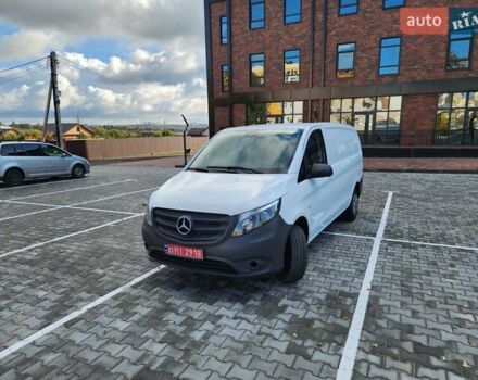 Белый Мерседес Вито, объемом двигателя 2.2 л и пробегом 297 тыс. км за 14300 $, фото 8 на Automoto.ua