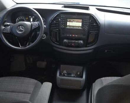 Белый Мерседес Вито, объемом двигателя 2.14 л и пробегом 254 тыс. км за 22204 $, фото 26 на Automoto.ua
