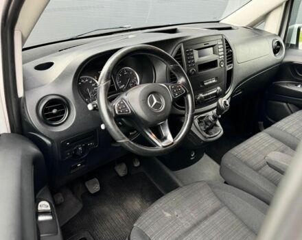 Белый Мерседес Вито, объемом двигателя 1.6 л и пробегом 305 тыс. км за 8800 $, фото 3 на Automoto.ua