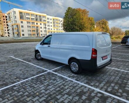 Белый Мерседес Вито, объемом двигателя 2.2 л и пробегом 297 тыс. км за 14300 $, фото 5 на Automoto.ua