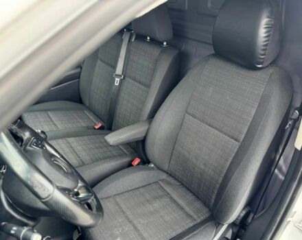 Белый Мерседес Вито, объемом двигателя 1.6 л и пробегом 305 тыс. км за 8800 $, фото 11 на Automoto.ua