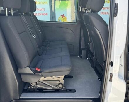 Білий Мерседес Віто, об'ємом двигуна 2.2 л та пробігом 246 тис. км за 16832 $, фото 7 на Automoto.ua