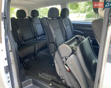 Белый Мерседес Вито, объемом двигателя 2.2 л и пробегом 275 тыс. км за 19900 $, фото 27 на Automoto.ua