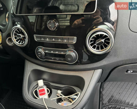 Белый Мерседес Вито, объемом двигателя 2.14 л и пробегом 308 тыс. км за 15500 $, фото 15 на Automoto.ua