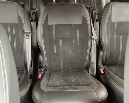 Белый Мерседес Вито, объемом двигателя 2.2 л и пробегом 285 тыс. км за 22000 $, фото 7 на Automoto.ua