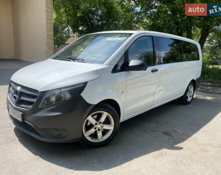 Мерседес Вито 2016 в Умани на Automoto.ua Белый Мерседес Вито, объемом двигателя 2.14 л и пробегом 272 тыс. км за 20900 $, фото 1 на Automoto.ua