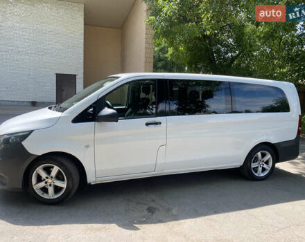 Мерседес Вито 2016 в Умани на Automoto.ua Белый Мерседес Вито, объемом двигателя 2.14 л и пробегом 272 тыс. км за 20900 $, фото 2 на Automoto.ua