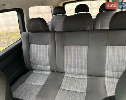 Белый Мерседес Вито, объемом двигателя 1.6 л и пробегом 340 тыс. км за 16500 $, фото 6 на Automoto.ua