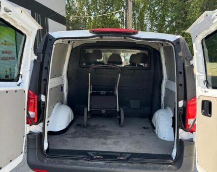 Білий Мерседес Віто, об'ємом двигуна 2.2 л та пробігом 246 тис. км за 16832 $, фото 3 на Automoto.ua