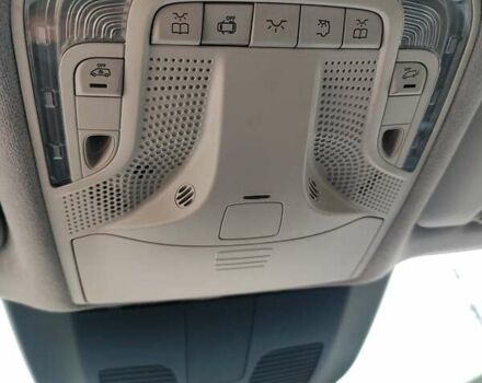 Белый Мерседес Вито, объемом двигателя 2.14 л и пробегом 264 тыс. км за 20001 $, фото 14 на Automoto.ua