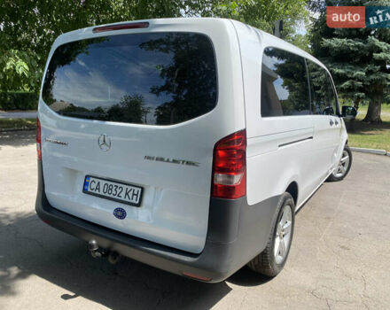 Белый Мерседес Вито, объемом двигателя 2.2 л и пробегом 275 тыс. км за 19900 $, фото 8 на Automoto.ua