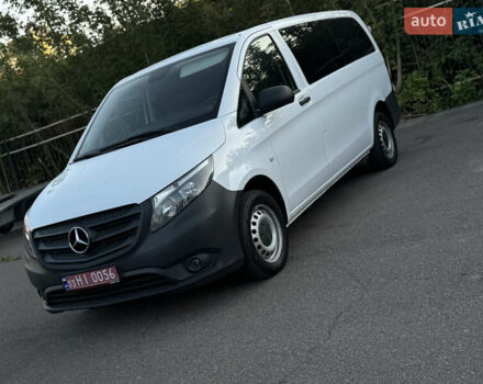 Белый Мерседес Вито, объемом двигателя 2.2 л и пробегом 270 тыс. км за 18200 $, фото 1 на Automoto.ua