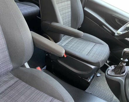 Мерседес Вито 2016 в Умани на Automoto.ua Белый Мерседес Вито, объемом двигателя 2.14 л и пробегом 272 тыс. км за 20900 $, фото 25 на Automoto.ua