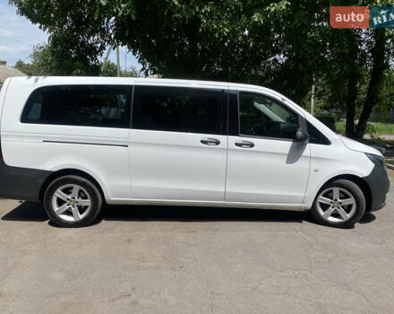 Белый Мерседес Вито, объемом двигателя 2.2 л и пробегом 275 тыс. км за 19900 $, фото 11 на Automoto.ua