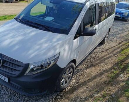 Белый Мерседес Вито, объемом двигателя 2.1 л и пробегом 203 тыс. км за 21000 $, фото 2 на Automoto.ua