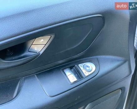 Белый Мерседес Вито, объемом двигателя 1.6 л и пробегом 255 тыс. км за 14920 $, фото 13 на Automoto.ua