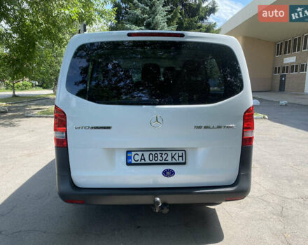 Белый Мерседес Вито, объемом двигателя 2.2 л и пробегом 275 тыс. км за 19900 $, фото 7 на Automoto.ua