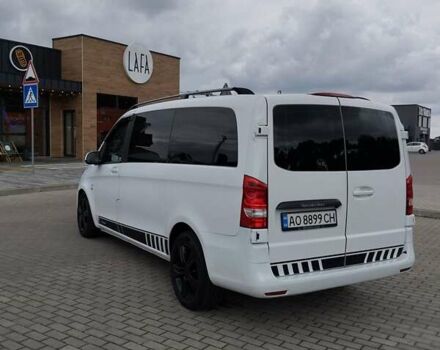 Белый Мерседес Вито, объемом двигателя 2.2 л и пробегом 285 тыс. км за 22000 $, фото 2 на Automoto.ua