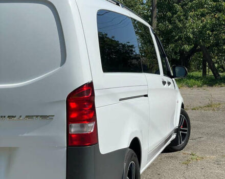 Белый Мерседес Вито, объемом двигателя 1.6 л и пробегом 350 тыс. км за 16800 $, фото 1 на Automoto.ua