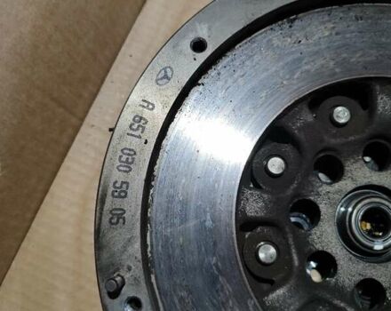 Белый Мерседес Вито, объемом двигателя 2.14 л и пробегом 264 тыс. км за 20001 $, фото 37 на Automoto.ua