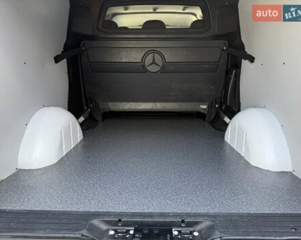 Білий Мерседес Віто, об'ємом двигуна 2.2 л та пробігом 308 тис. км за 21800 $, фото 15 на Automoto.ua
