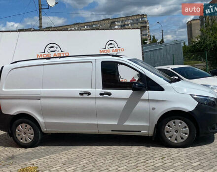 Белый Мерседес Вито, объемом двигателя 1.6 л и пробегом 151 тыс. км за 12700 $, фото 3 на Automoto.ua