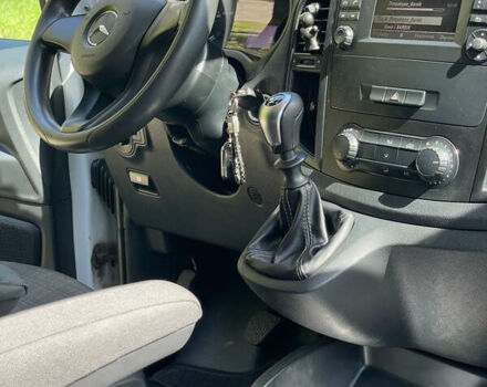 Белый Мерседес Вито, объемом двигателя 1.6 л и пробегом 350 тыс. км за 16800 $, фото 11 на Automoto.ua