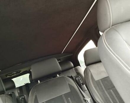 Белый Мерседес Вито, объемом двигателя 2.2 л и пробегом 285 тыс. км за 22000 $, фото 13 на Automoto.ua