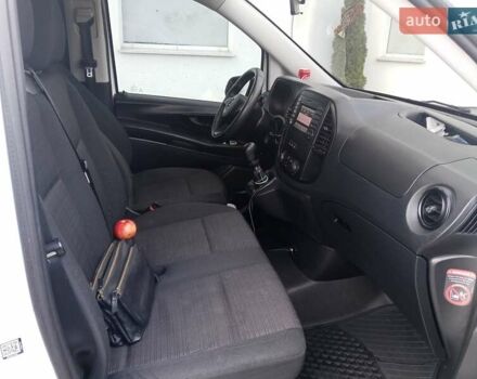 Белый Мерседес Вито, объемом двигателя 2.14 л и пробегом 242 тыс. км за 17900 $, фото 11 на Automoto.ua