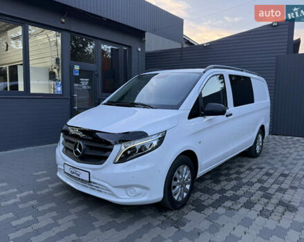 Белый Мерседес Вито, объемом двигателя 2.14 л и пробегом 265 тыс. км за 23800 $, фото 1 на Automoto.ua