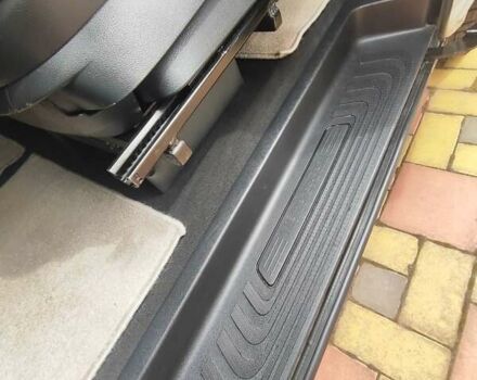 Белый Мерседес Вито, объемом двигателя 2.14 л и пробегом 264 тыс. км за 20001 $, фото 26 на Automoto.ua