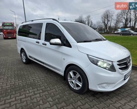 Белый Мерседес Вито, объемом двигателя 2.2 л и пробегом 242 тыс. км за 16777 $, фото 6 на Automoto.ua