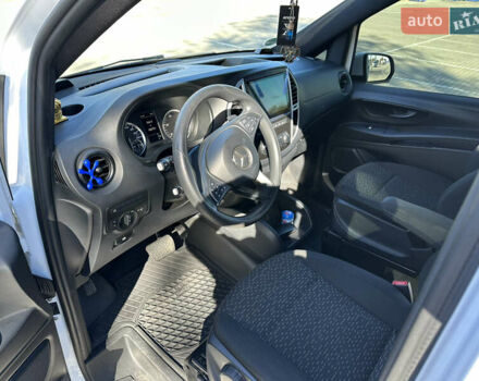 Мерседес Вито 2017 в Коломые на Automoto.ua Белый Мерседес Вито, объемом двигателя 2.14 л и пробегом 185 тыс. км за 29900 $, фото 20 на Automoto.ua