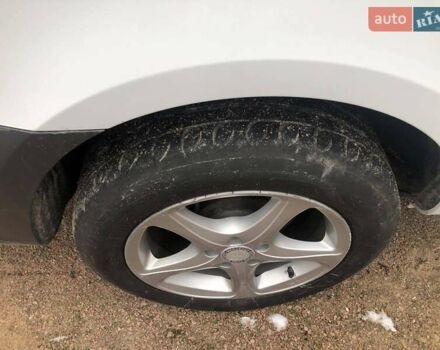 Белый Мерседес Вито, объемом двигателя 2.14 л и пробегом 190 тыс. км за 14500 $, фото 7 на Automoto.ua