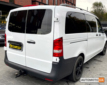 Белый Мерседес Вито, объемом двигателя 2.2 л и пробегом 160 тыс. км за 20500 $, фото 4 на Automoto.ua