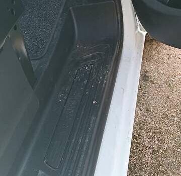 Белый Мерседес Вито, объемом двигателя 2.14 л и пробегом 190 тыс. км за 14500 $, фото 3 на Automoto.ua