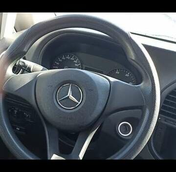 Белый Мерседес Вито, объемом двигателя 2.14 л и пробегом 190 тыс. км за 14500 $, фото 2 на Automoto.ua