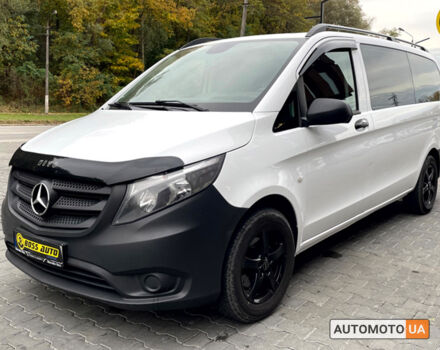 Белый Мерседес Вито, объемом двигателя 2.2 л и пробегом 160 тыс. км за 20500 $, фото 2 на Automoto.ua