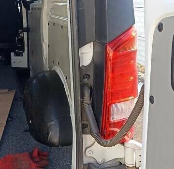 Белый Мерседес Вито, объемом двигателя 2.14 л и пробегом 190 тыс. км за 14500 $, фото 30 на Automoto.ua