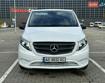 Білий Мерседес Віто, об'ємом двигуна 2.14 л та пробігом 280 тис. км за 19000 $, фото 5 на Automoto.ua