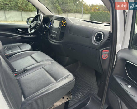 Білий Мерседес Віто, об'ємом двигуна 2.14 л та пробігом 280 тис. км за 19000 $, фото 26 на Automoto.ua