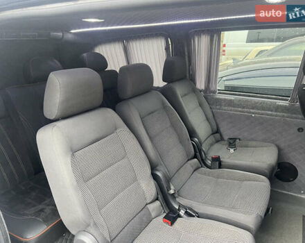 Білий Мерседес Віто, об'ємом двигуна 2.2 л та пробігом 305 тис. км за 20000 $, фото 4 на Automoto.ua