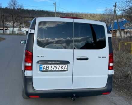 Белый Мерседес Вито, объемом двигателя 2.1 л и пробегом 400 тыс. км за 25200 $, фото 5 на Automoto.ua