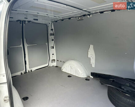 Білий Мерседес Віто, об'ємом двигуна 2.14 л та пробігом 280 тис. км за 19000 $, фото 18 на Automoto.ua