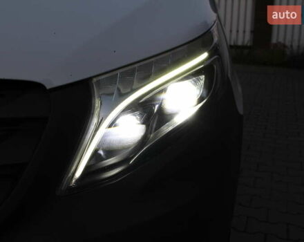 Белый Мерседес Вито, объемом двигателя 2.14 л и пробегом 159 тыс. км за 26900 $, фото 17 на Automoto.ua