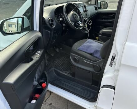 Белый Мерседес Вито, объемом двигателя 2.1 л и пробегом 295 тыс. км за 25000 $, фото 21 на Automoto.ua