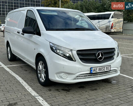 Білий Мерседес Віто, об'ємом двигуна 2.14 л та пробігом 280 тис. км за 19000 $, фото 1 на Automoto.ua