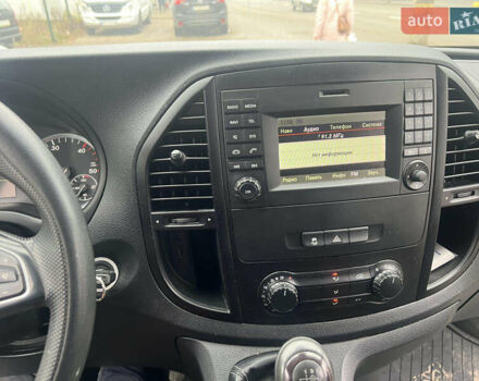 Білий Мерседес Віто, об'ємом двигуна 2.2 л та пробігом 305 тис. км за 20000 $, фото 7 на Automoto.ua
