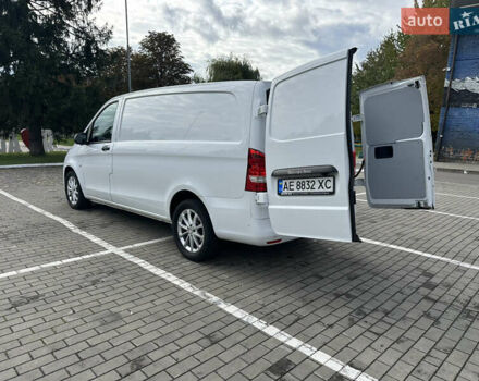 Білий Мерседес Віто, об'ємом двигуна 2.14 л та пробігом 280 тис. км за 19000 $, фото 15 на Automoto.ua