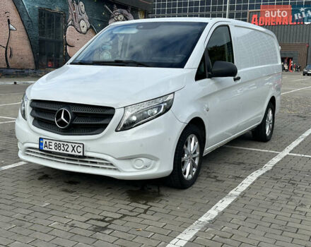 Білий Мерседес Віто, об'ємом двигуна 2.14 л та пробігом 280 тис. км за 19000 $, фото 10 на Automoto.ua